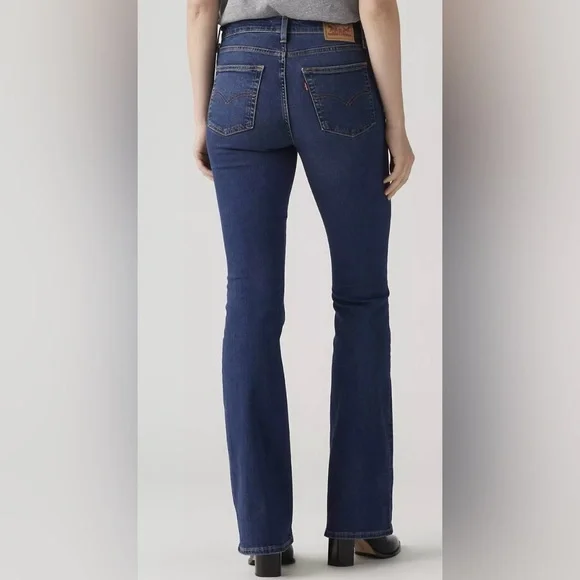 NWT 726 Levi’s High Rise Flare Women's Blue Jeans, size 30x32 - Picture 9 of 10